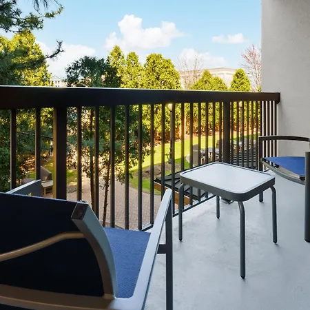 Courtyard Chicago Midway Airport Hotel Bedford Park Exterior photo