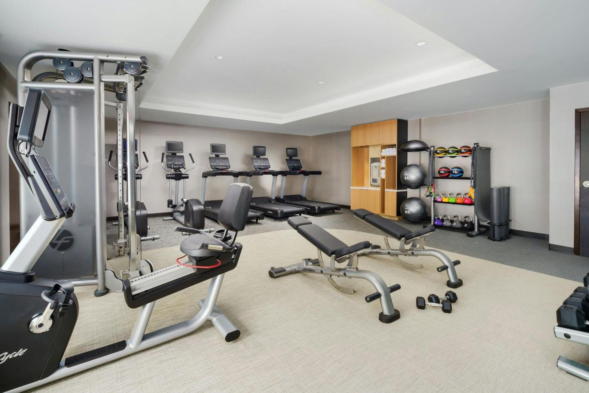 Hotel Courtyard Chicago Midway Airport 3*